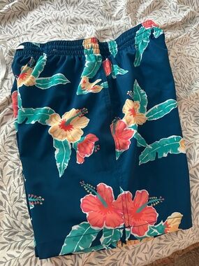 Chubbies 7” Tropical Floral Swim Trunks with liner